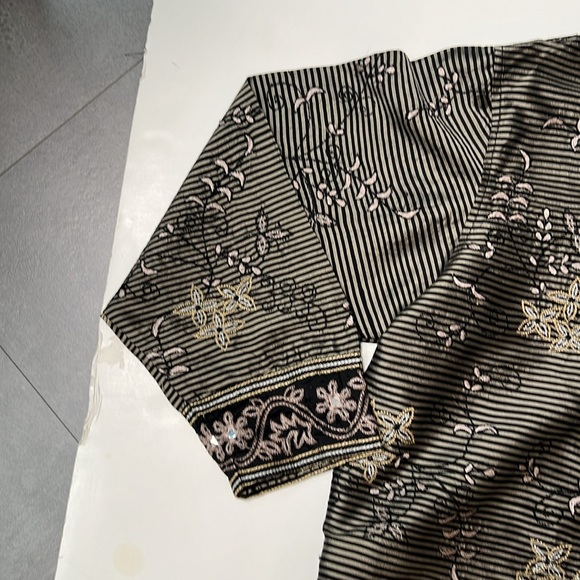 CHICO’S Silk Embroidered Jacket - Picture 5 of 12